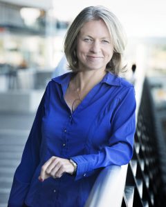 linda-diano-headshot-016_tight-body-crop